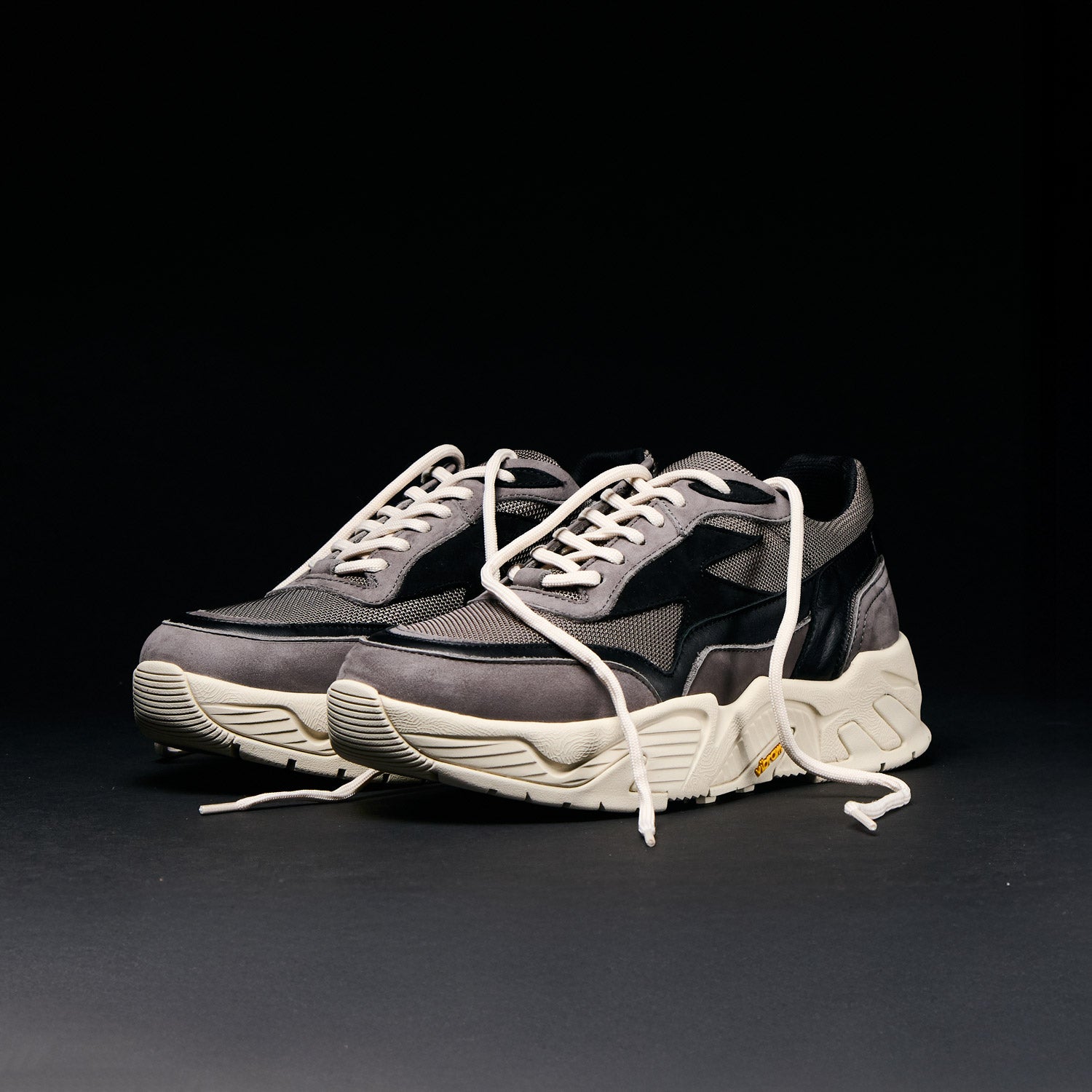 Hollen Super - Black Gray Off-white